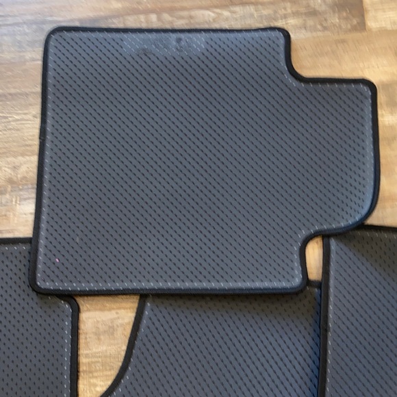 Black Car Floor Mats Set - Picture 8 of 10